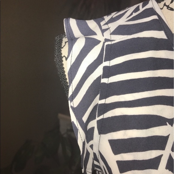 Loft Ruffled Sleeve Blouse - Picture 5 of 6